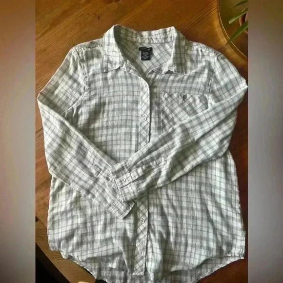 Calvin Klein Tops - Calvin Klein button up